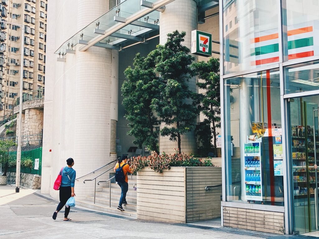 堅尼地城觀龍樓。