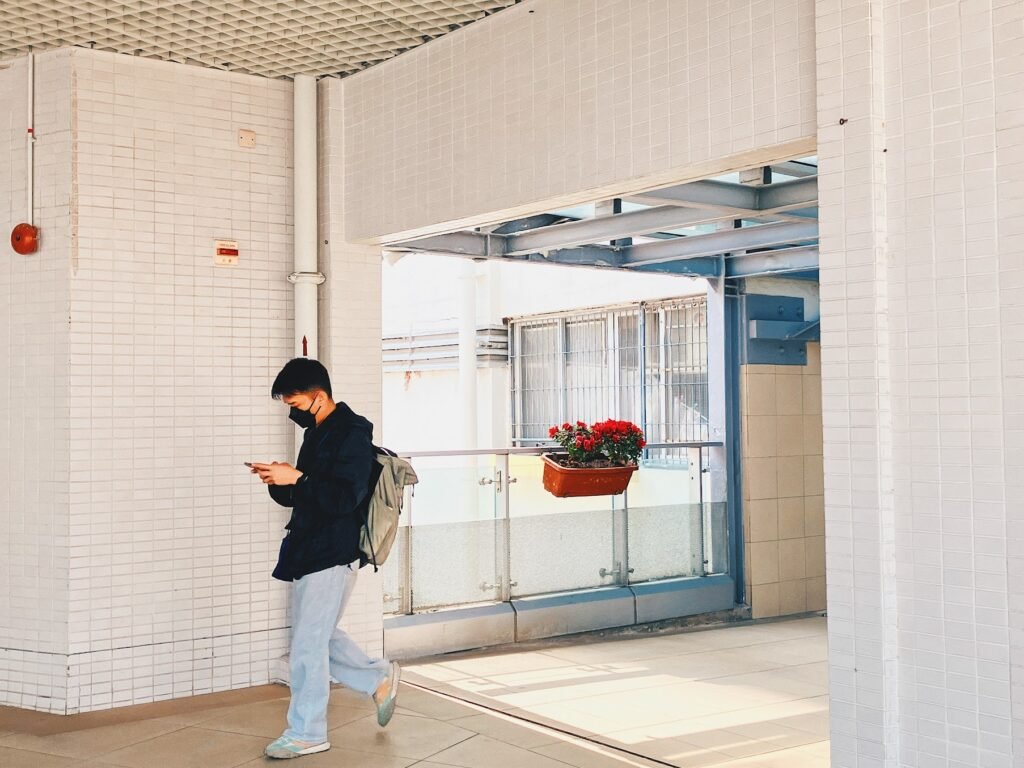 堅尼地城觀龍樓。