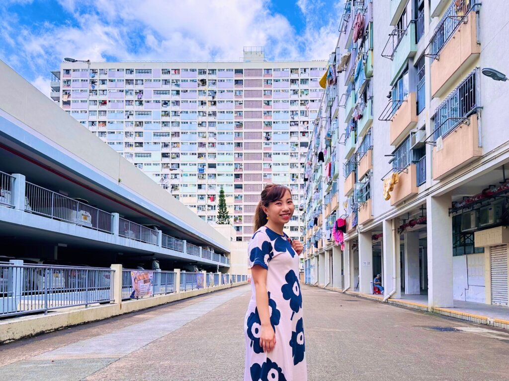 第三次遊走彩虹邨時才拍攝了合照。