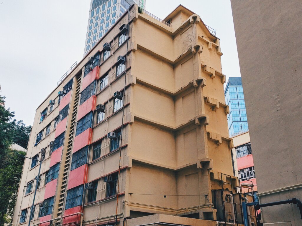 另一角度看最老舊屋邨大廈——民順樓和民景樓。