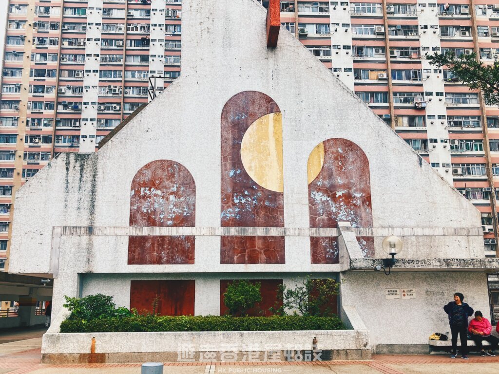 我覺得這座建築設計其實很美的,雖然不太清楚它的實際用途是甚麼,哈哈!