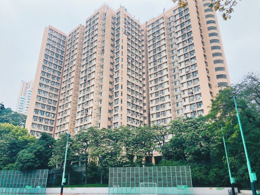 雲漢邨。