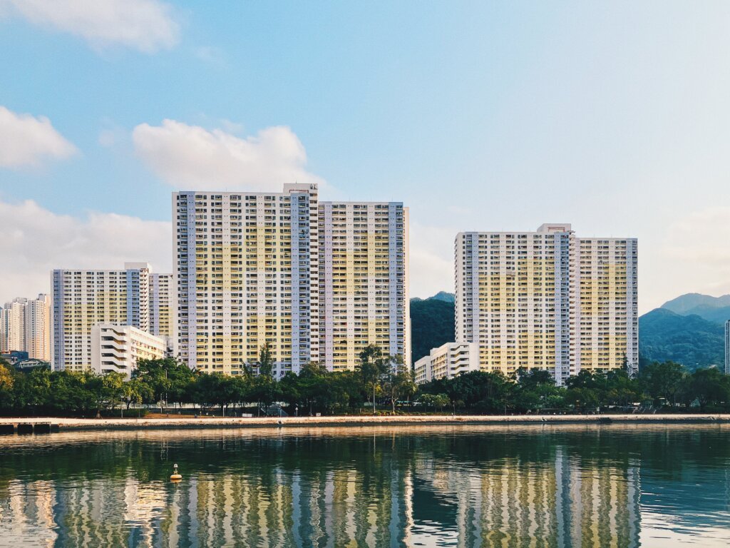 從城門河對岸看到的乙明邨。