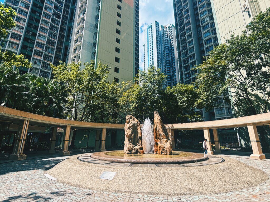 興東邨及東霖苑。