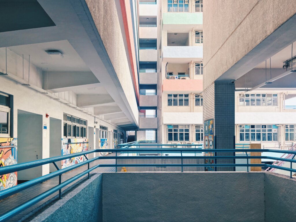 位於東涌逸東邨的中學母校，2026年攝。